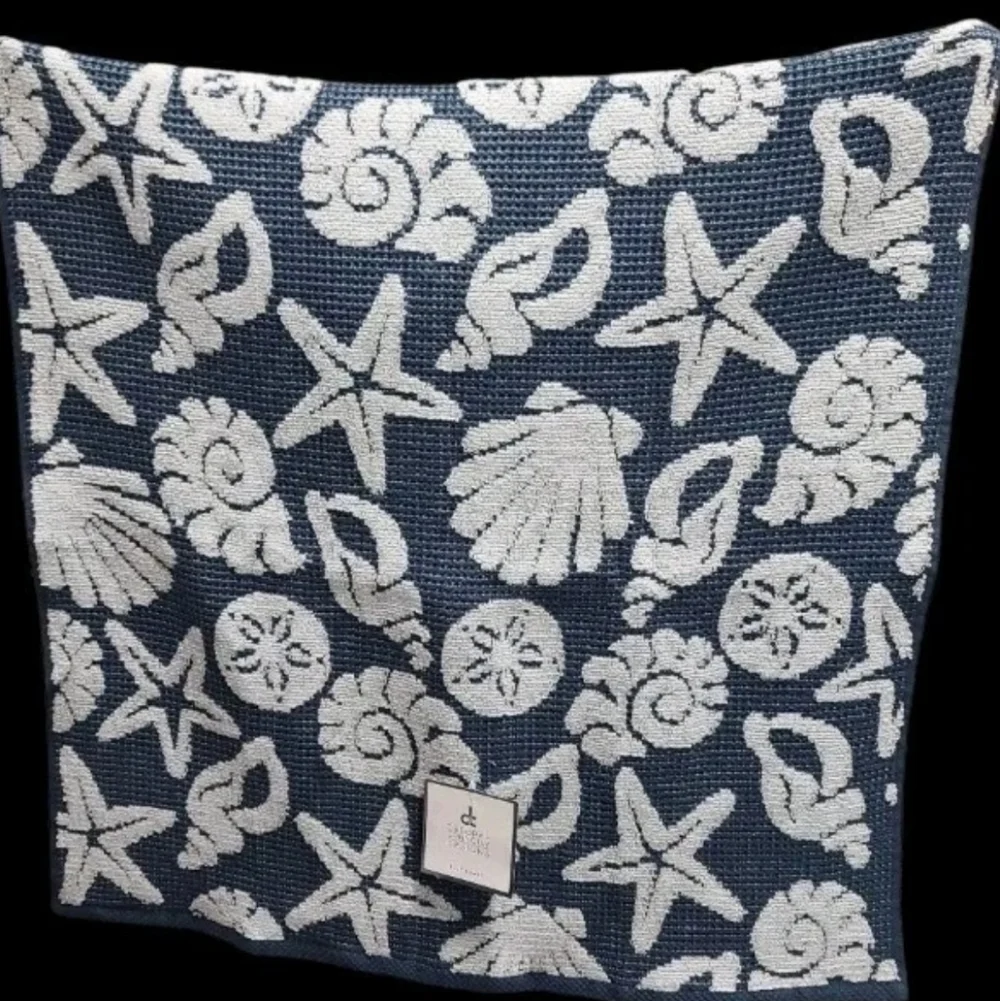 2 Starfish Sea Shell Beach House  Bath Towel Set Deborah Connolly NEW